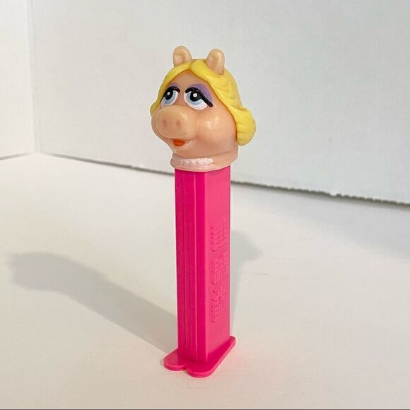 Vintage Hot Pink Miss Piggy Pez Dispenser Muppets Collection with Feet - Picture 3 of 3
